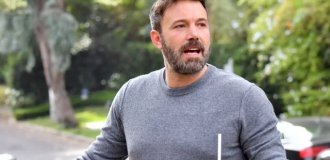 Ben Affleck changed his hairstyle after breaking up with Jennifer Lopez (4 photos)