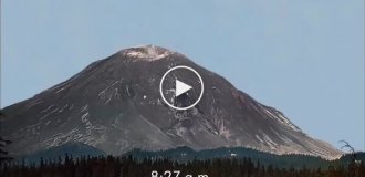 Recreated eruption of Mount St. Helens