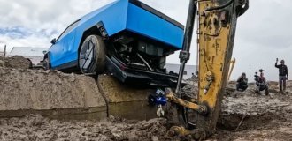 A harsh and merciless endurance test for a Tesla body Cybertruck (2 photos + 1 video)