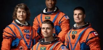 Люди полетели к Луне спустя 54 года, но есть нюанс (2 фото + видео)