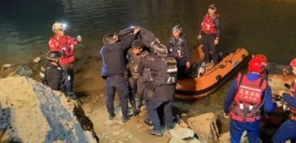 Китайский дайвер прожил 5 дней под водой, питаясь пещерной рыбой (3 фото)