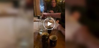 Тилль Линдеманн развлекается