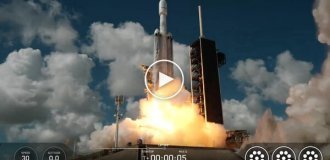 Falcon Heavy снова в деле: SpaceX провела 12-й запуск сверхтяжелой ракеты