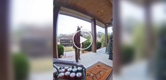 Drinks for a courier and her reaction