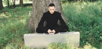 Странная фотосессия Ирины Шейк в лесу (6 фото)