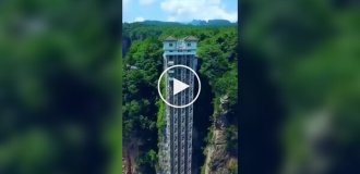 The tallest external elevator in the world