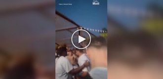 Туристы подрались в пляжном клубе
