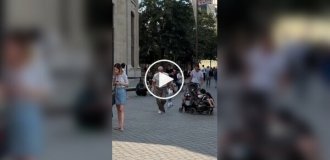 Скейтбордист пожалел, что надел широкие штаны