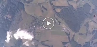Мужчина потерял сознание во время прыжка с парашютом