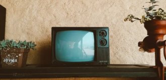 TV drains your brain: scientists have proven that couch marathons are more dangerous than sedentary work (photo)