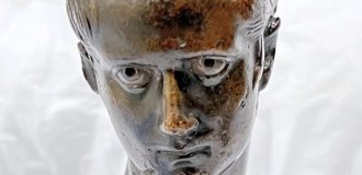 Bust of Emperor Caligula, lost for 200 years, found: madness seen in his eyes (5 photos)
