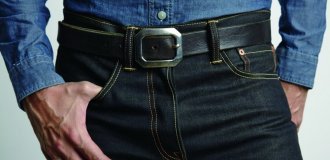 Why are classic jeans always stitched with yellow thread? (5 photos)