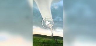 Удивительное торнадо в Калифорнии