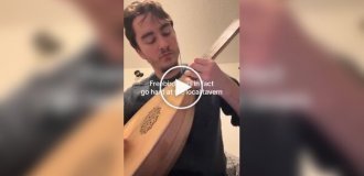 A guy performed a very cool solo on the lute