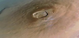 Olympus Mons on Mars: A Giant Volcano That Could Have Been an Island (2 photos)