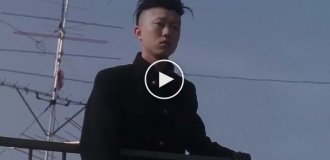 Актер неподвижно простоял на крыше почти 10 часов подряд, чтобы снять идеальный таймлапс