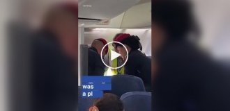 Проклятый эгоист: мужчину с лишним весом силой выбросили из самолета, чтобы наконец взлететь