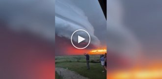 Невероятный закат в Южной Дакоте