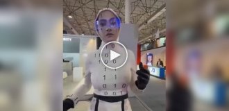 Роботы, представленные на выставке технологий в Иране, оказались людьми