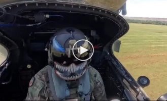 A Ukrainian helicopter pilot attacks occupiers with unguided missiles and shoots off heat traps