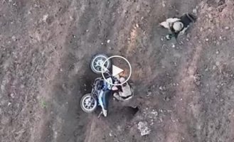 Украинские дроны уничтожают российских мотоциклистов в Донецкой области