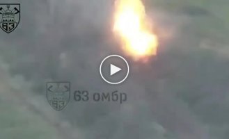 Russian tank T-72 hit by artillery of the 63rd brigade of Ukraine
