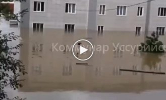 And they don’t repair their own dams and others blow them up: A dam broke in Ussuriysk, problems with which were a month ago