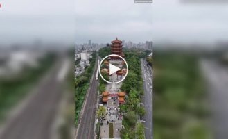 Железнодорожный вокзал Уханя: один из крупнейших транспортных узлов Азии