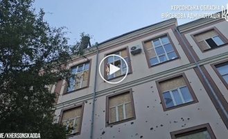 Окупанти вдарили по коледжу у центрі Херсона