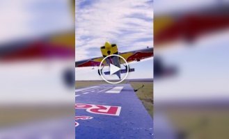 For the first time in the world: a pilot boards and takes off from a moving train.