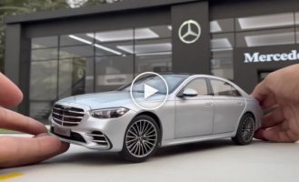 1:18 scale Mercedes-Benz dealership looks like the real thing