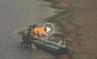 Ukrainian aviation hit a Russian command post on a tanker