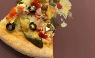 For those who are hungry - real and painted pizza