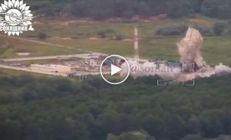 Two French HAMMER air bombs arrive at the location of occupation troops in northern Ukraine