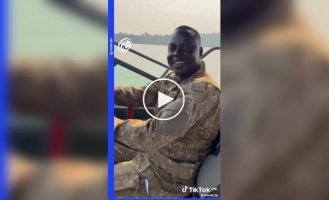 Разъяренный бегемот пустился в погоню за лодкой с туристами