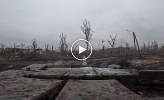 Archival footage of a Ukrainian tank operating on Russian positions on the outskirts of Avdeevka