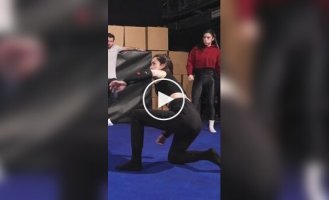 Кіану Рівз побив Анну де Армас