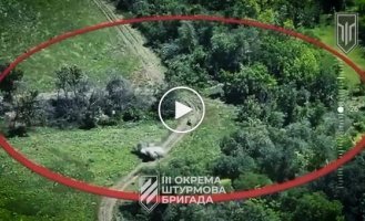 Warriors of the 3rd Specialized Brigade discovered enemy motorcyclists and simply hit them with FPV drones on the move