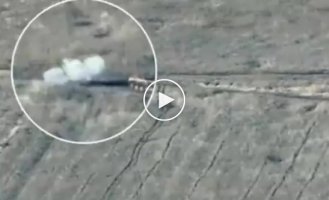 Ukrainian FPV drones attack Russian infantry and equipment in the Rabotino area of the Zaporozhye region