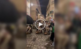 Парад Стівенів Хокінгів в Іспанії