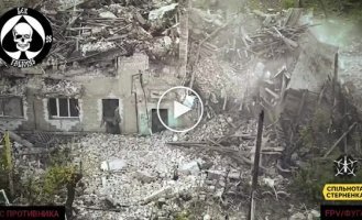 Destroying a three-story building with Russian invaders using only an FPV drone