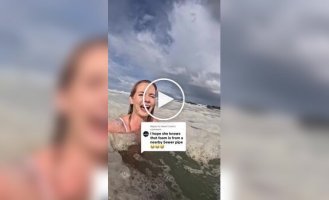 A blogger from South Africa swam in thick ocean foam, not realizing that it was sewage