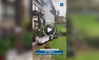 Залізниця у дворі будинку