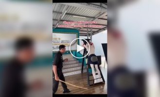 В Сингапуре будут пороть мошенников розгами ., Сингапур, мошенничество, наказание, порка