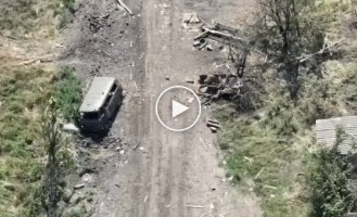 Staromayorskoye, a lot of destroyed equipment of Russian invaders
