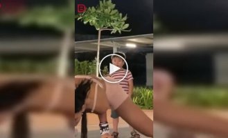 The most attentive spectator on the playground