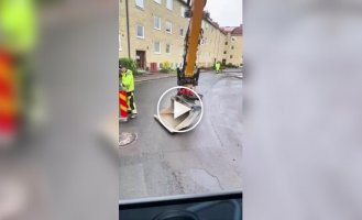 Заміна дорожнього люка