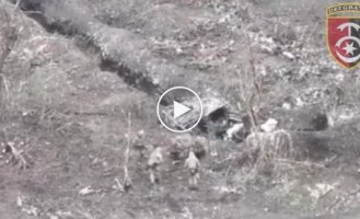 Ukrainian soldiers clear Russian positions and take prisoners in the Kupyansk direction