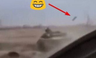 Russian tank destroyed by Ukrainian ATGM, removed from the next tank in the chain