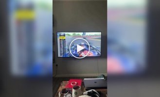 Звуки гоночного автомобіля